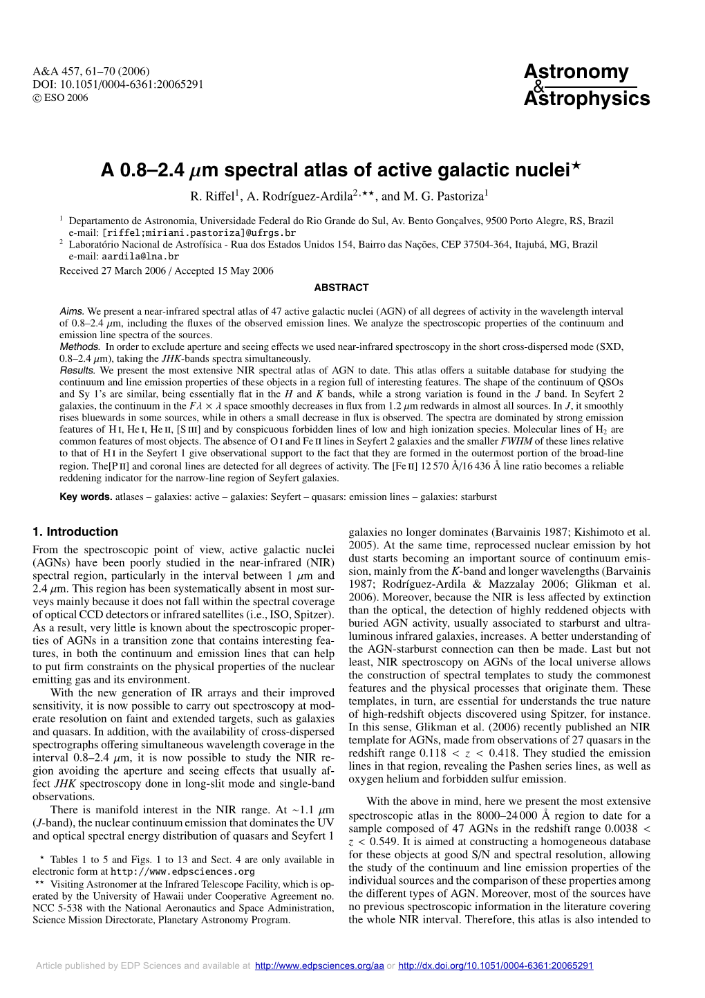 A 0.8–2.4 Μm Spectral Atlas of Active Galactic Nuclei