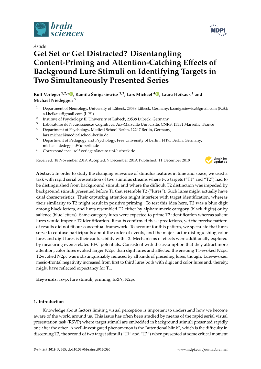 Disentangling Content-Priming and Attention-Catching Effects Of