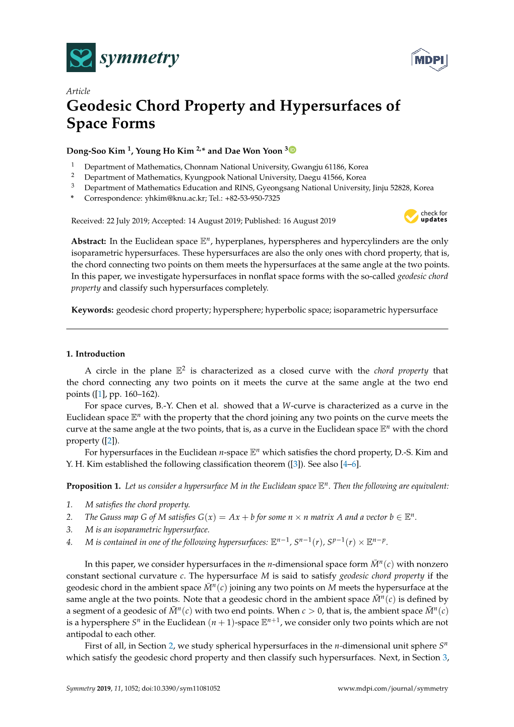 Geodesic Chord Property and Hypersurfaces of Space Forms