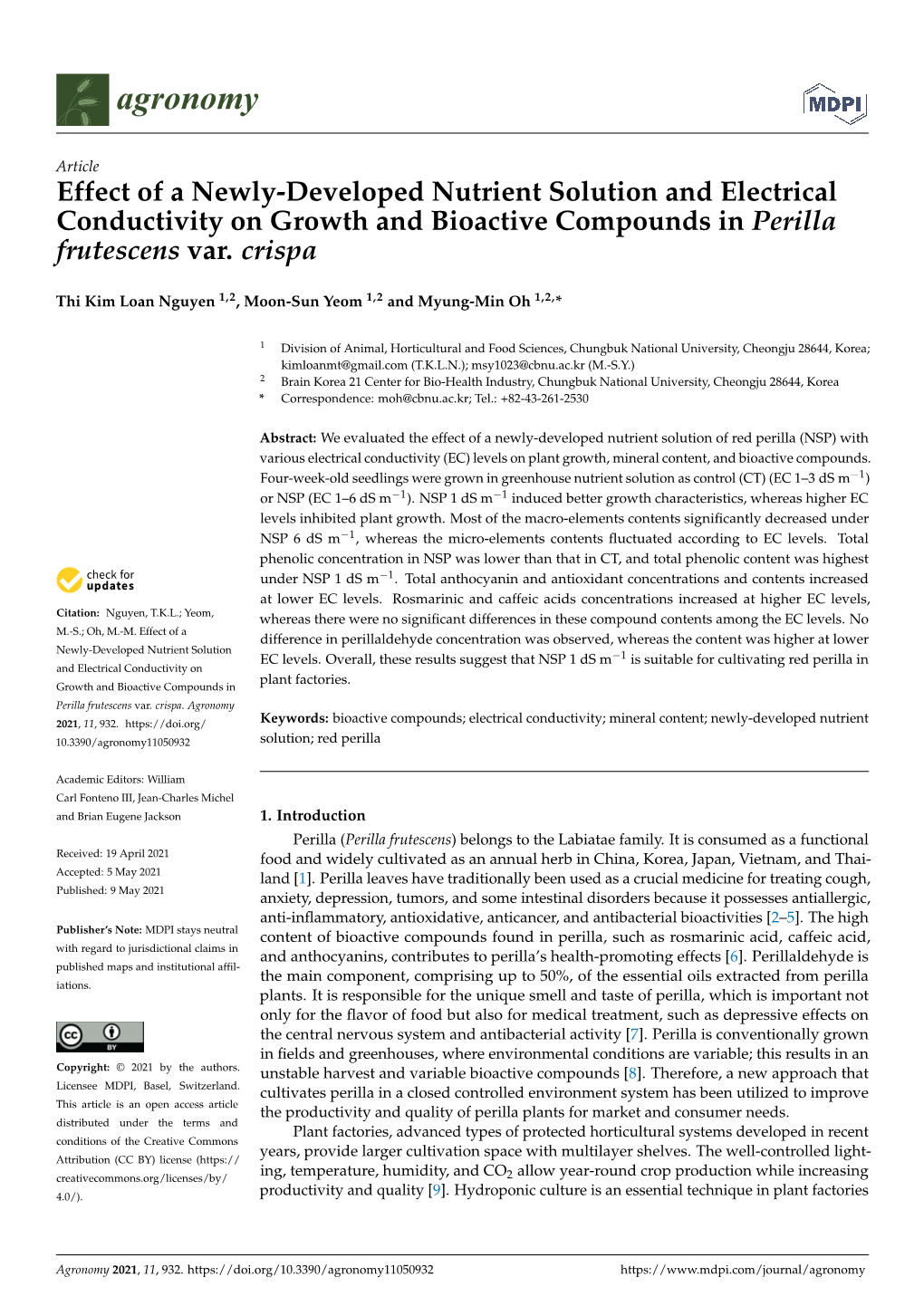 Effect of a Newly-Developed Nutrient Solution and Electrical Conductivity on Growth and Bioactive Compounds in Perilla Frutescens Var