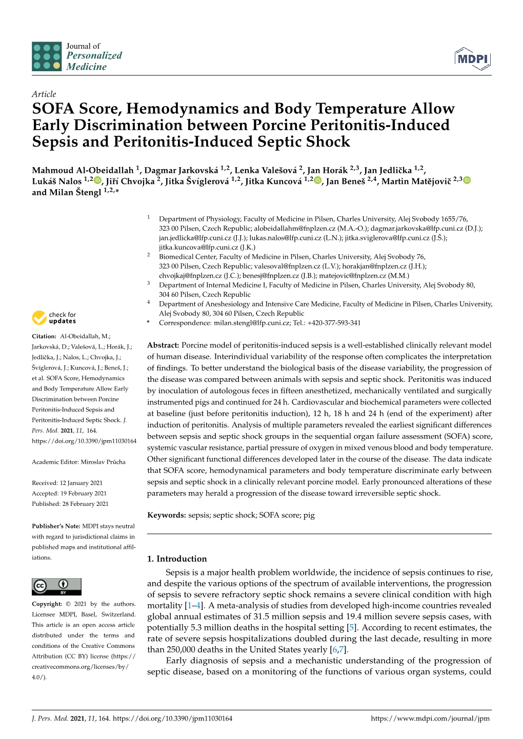 SOFA Score, Hemodynamics and Body Temperature Allow Early Discrimination Between Porcine Peritonitis-Induced Sepsis and Peritonitis-Induced Septic Shock