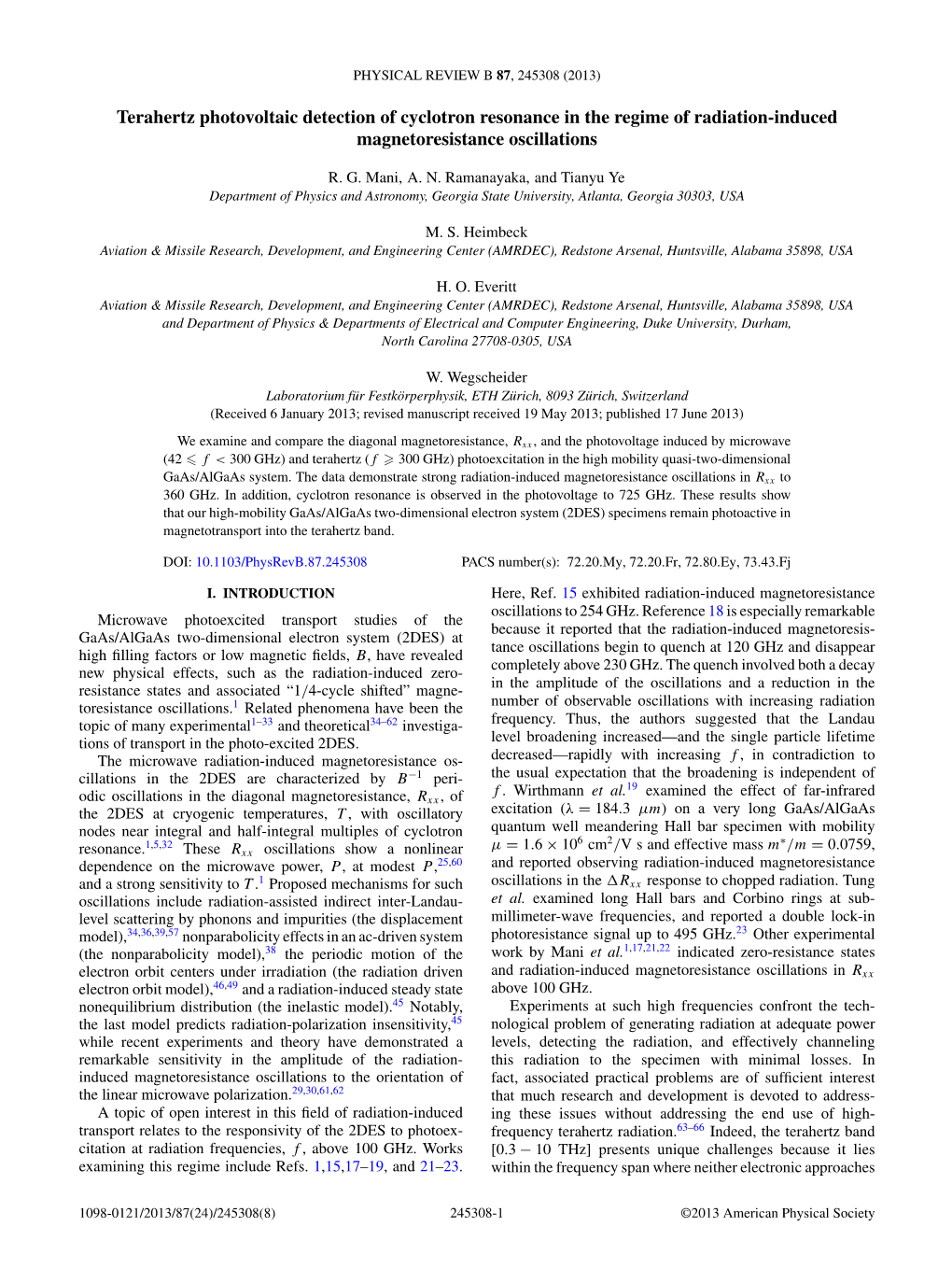 Terahertz Photovoltaic Detection of Cyclotron Resonance in the Regime of Radiation-Induced Magnetoresistance Oscillations