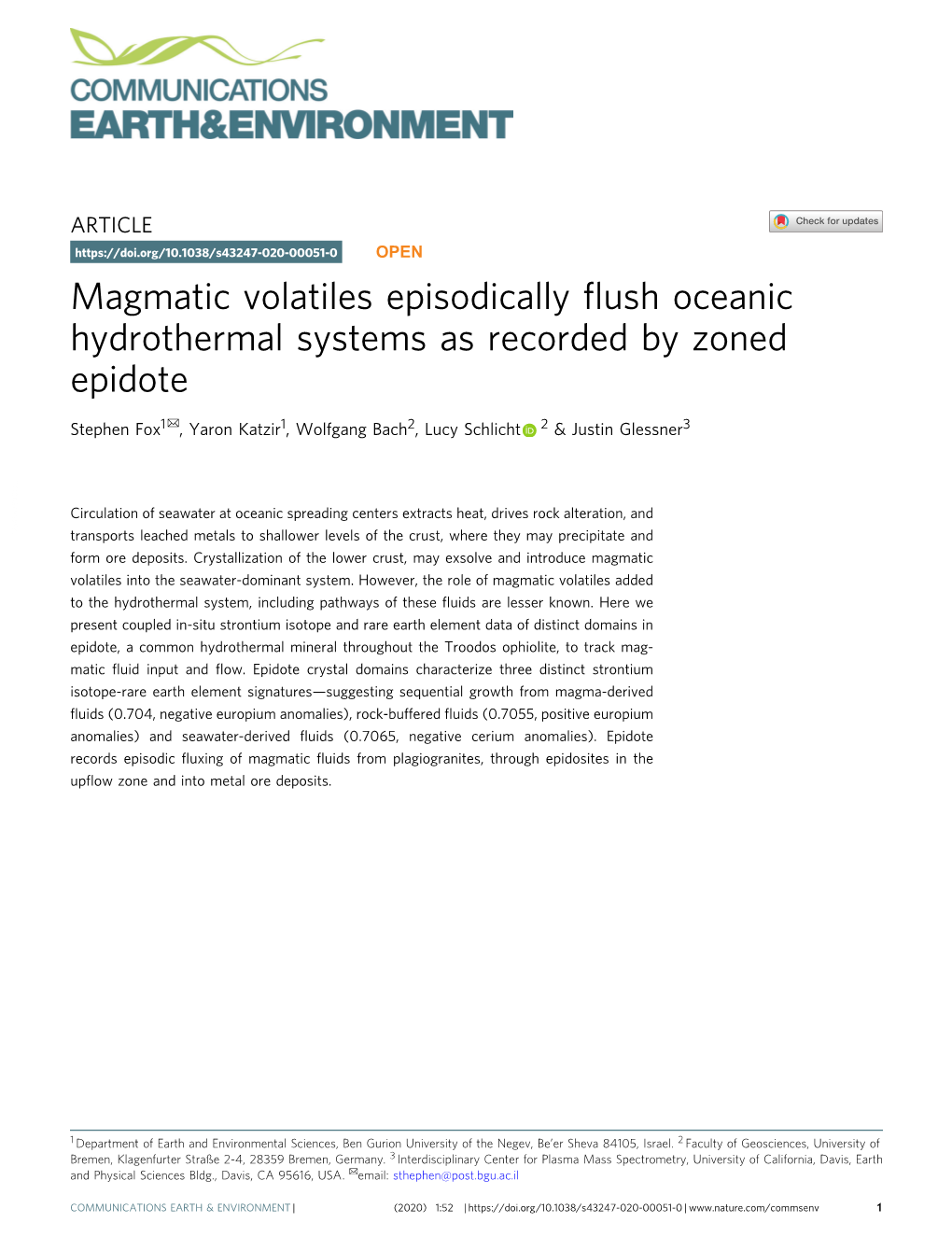 Magmatic Volatiles Episodically Flush Oceanic Hydrothermal Systems As