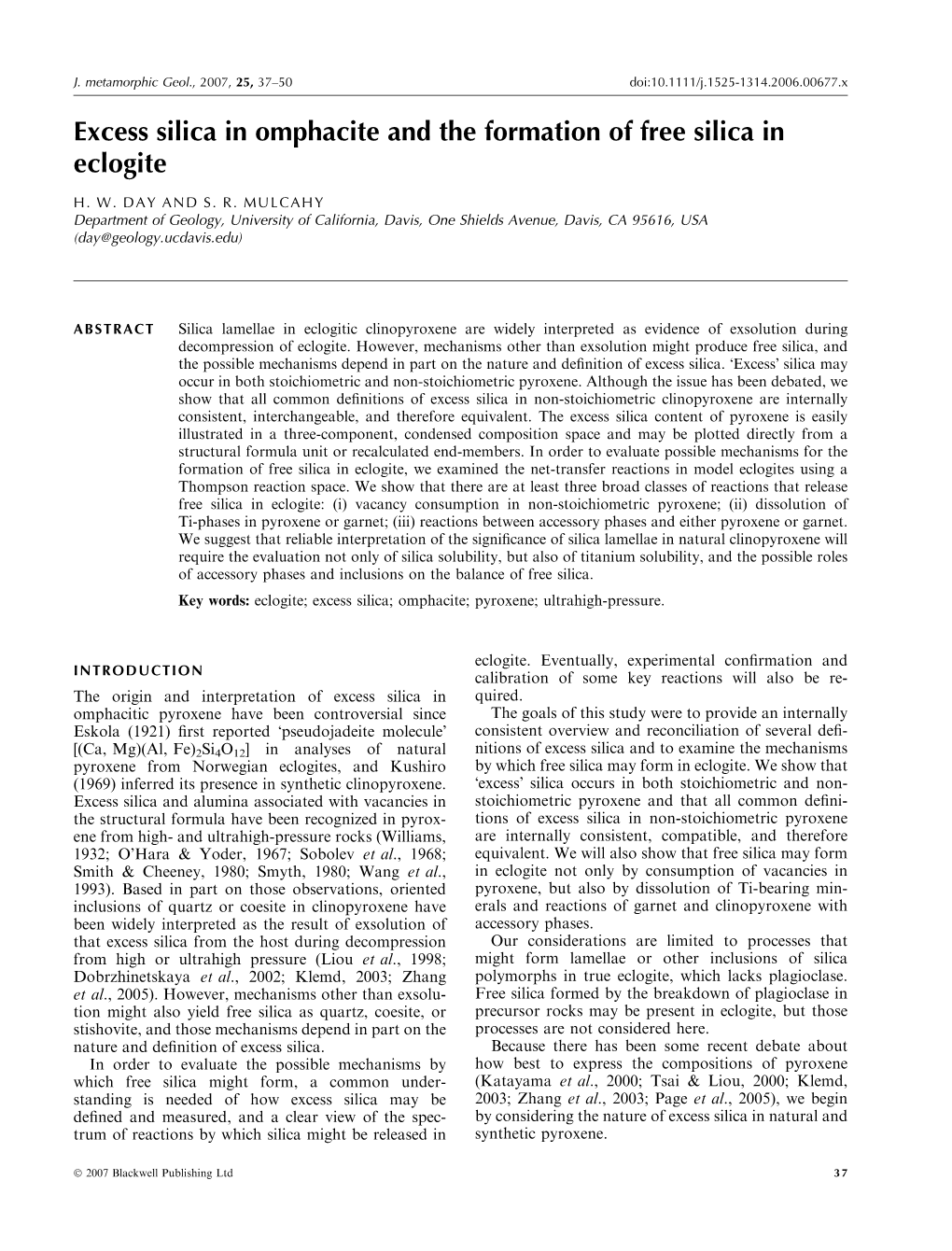 Excess Silica in Omphacite and the Formation of Free Silica in Eclogite