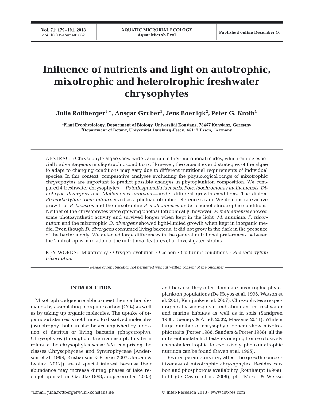 Influence of Nutrients and Light on Autotrophic, Mixotrophic and Heterotrophic Freshwater Chrysophytes