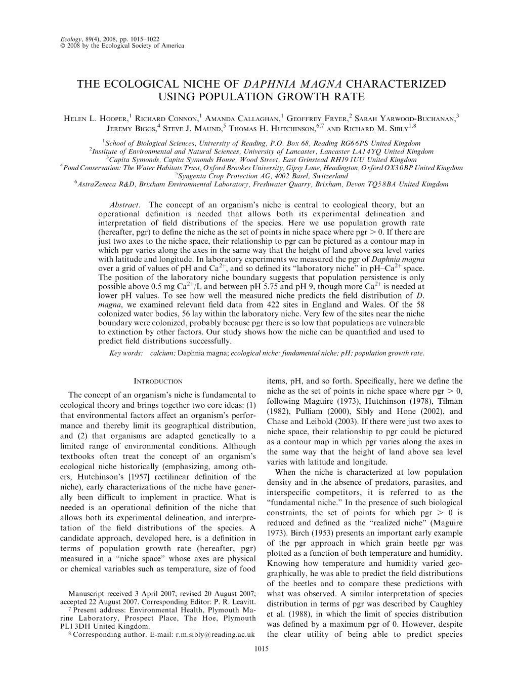 The Ecological Niche of Daphnia Magna Characterized Using Population Growth Rate