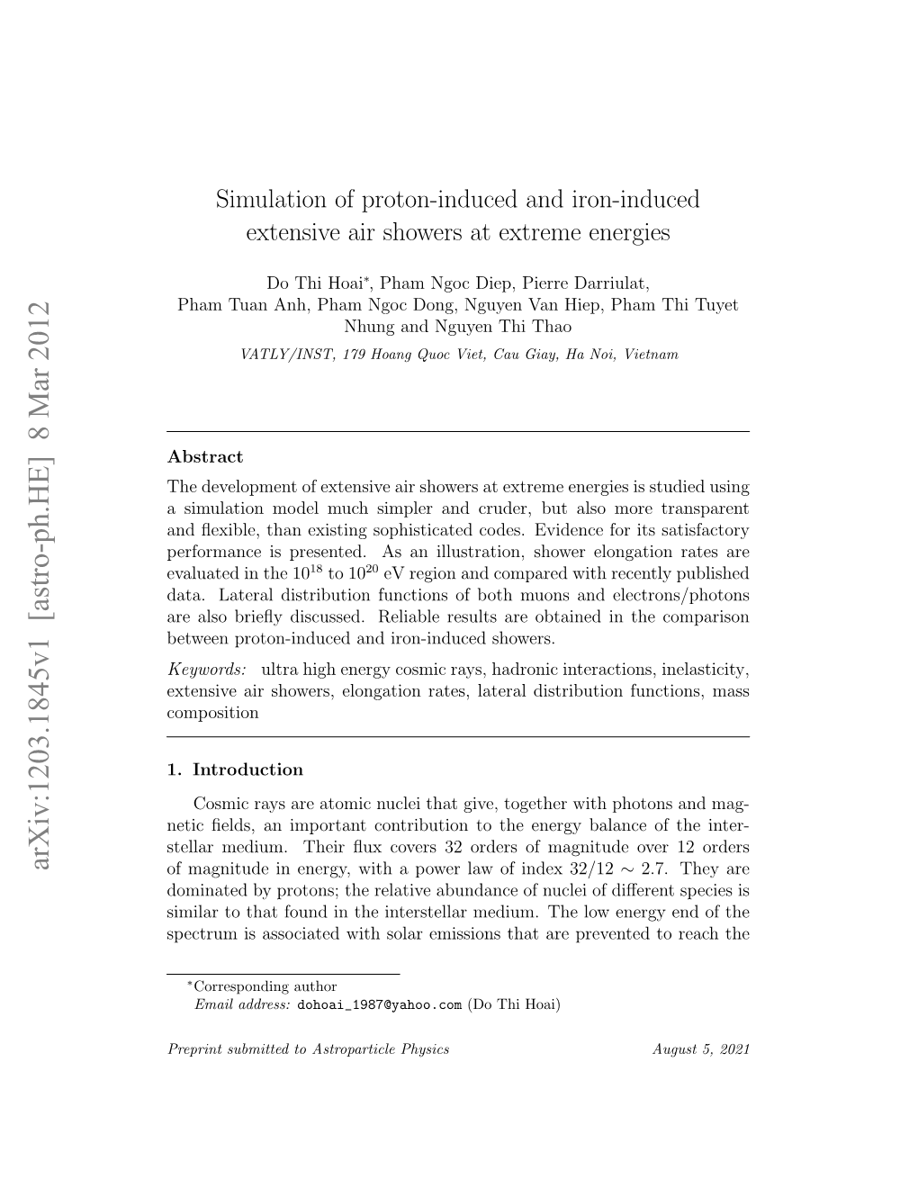 Simulation of Proton-Induced and Iron-Induced Extensive Air Showers at Extreme Energies