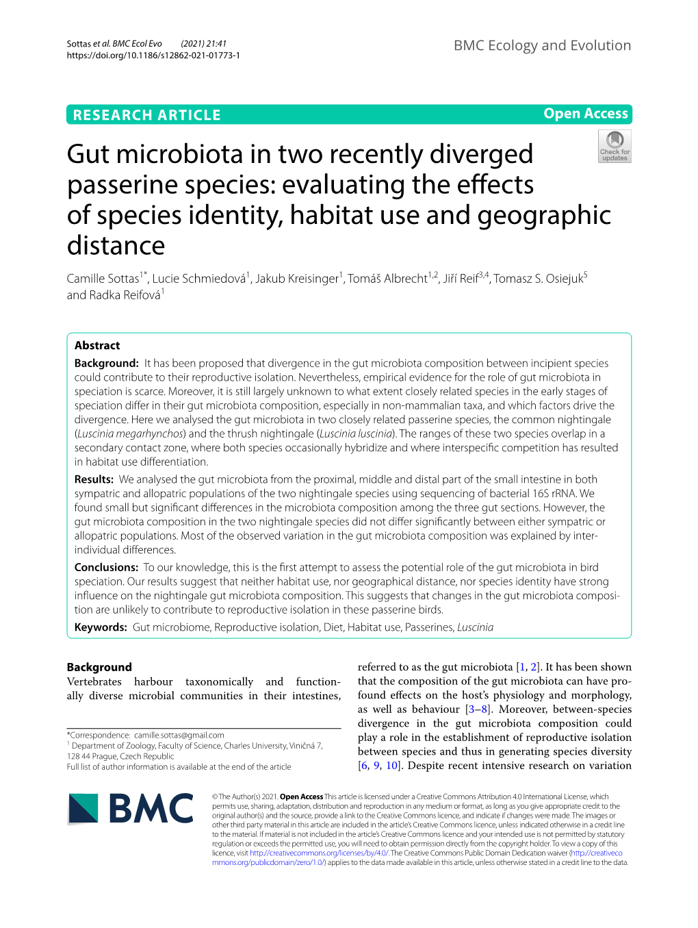 Gut Microbiota in Two Recently Diverged Passerine Species