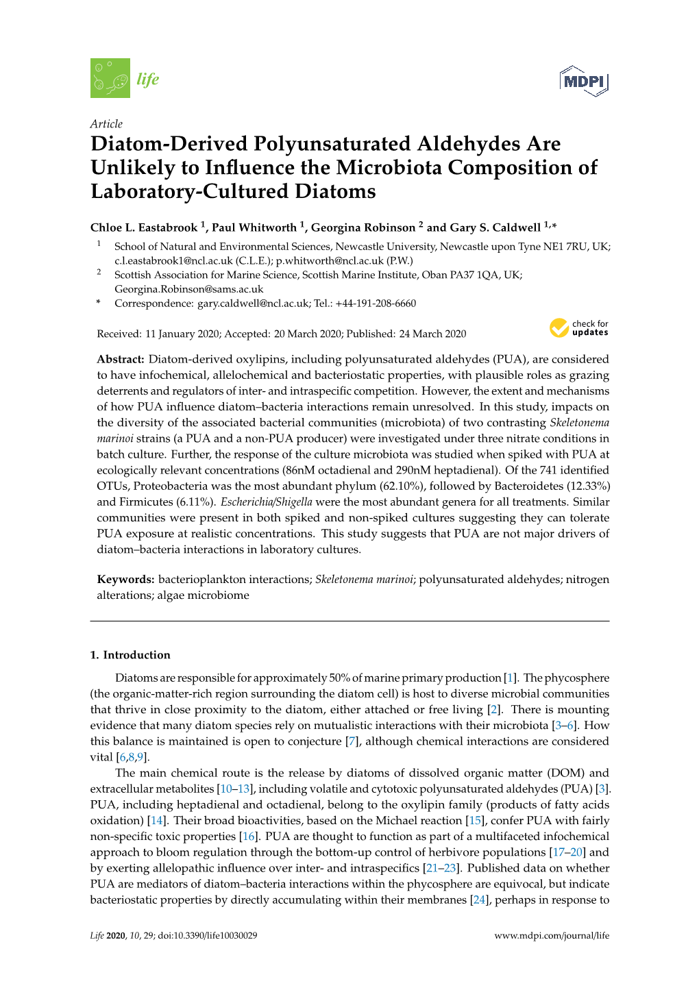 Diatom-Derived Polyunsaturated Aldehydes Are Unlikely to Influence the Microbiota Composition of Laboratory-Cultured Diatoms