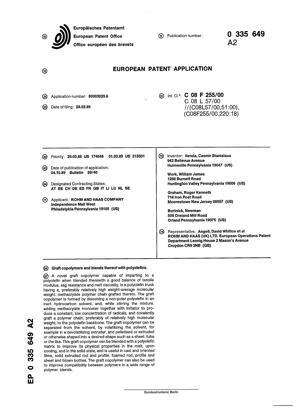 Graft Copolymers and Blends Thereof with Polyolefins