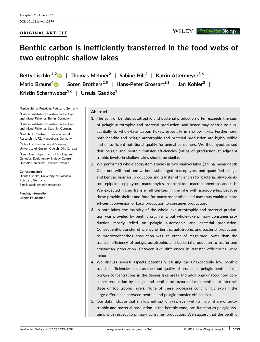 Benthic Carbon Is Inefficiently Transferred in the Food Webs of Two Eutrophic Shallow Lakes