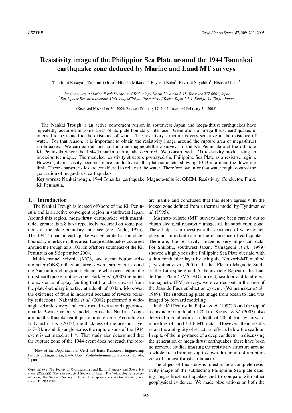 Resistivity Image of the Philippine Sea Plate Around the 1944 Tonankai Earthquake Zone Deduced by Marine and Land MT Surveys