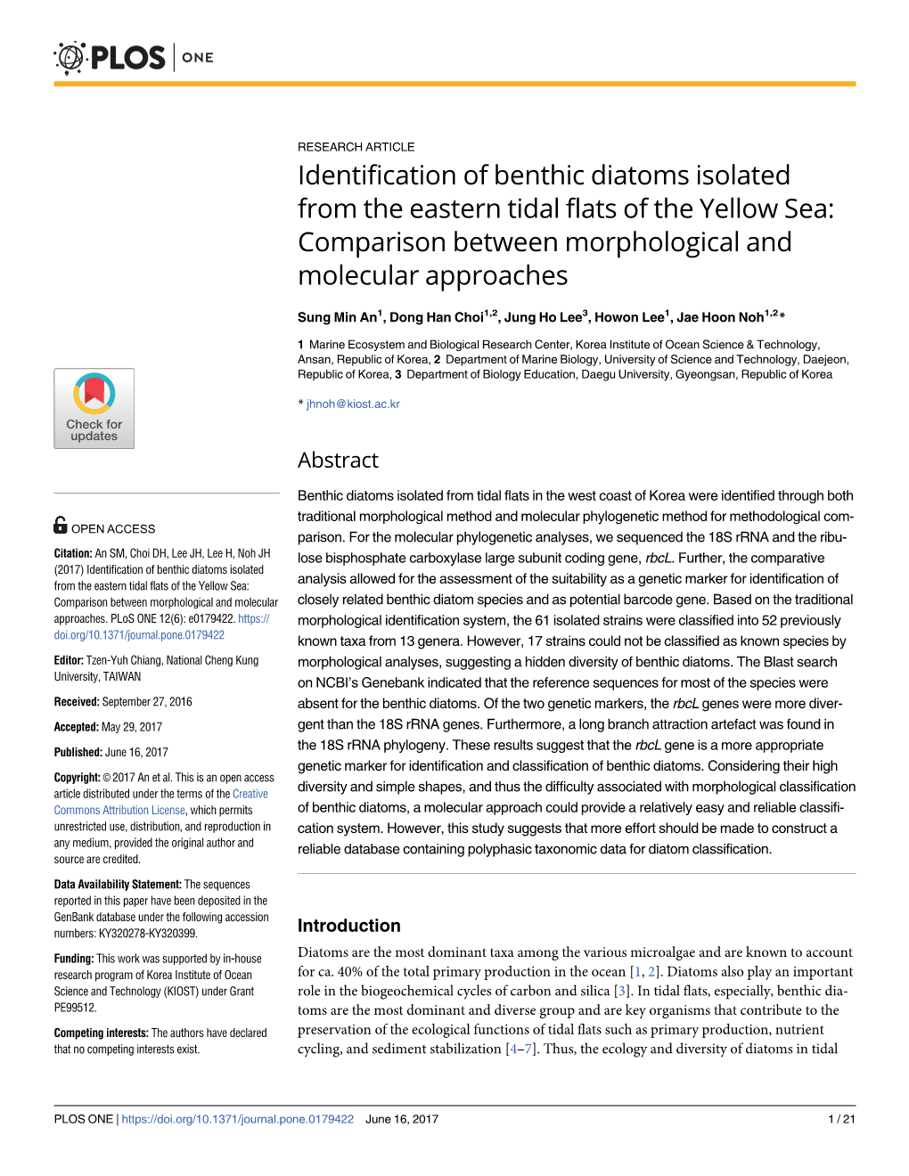 Identification of Benthic Diatoms Isolated from the Eastern Tidal Flats of the Yellow Sea: Comparison Between Morphological and Molecular Approaches