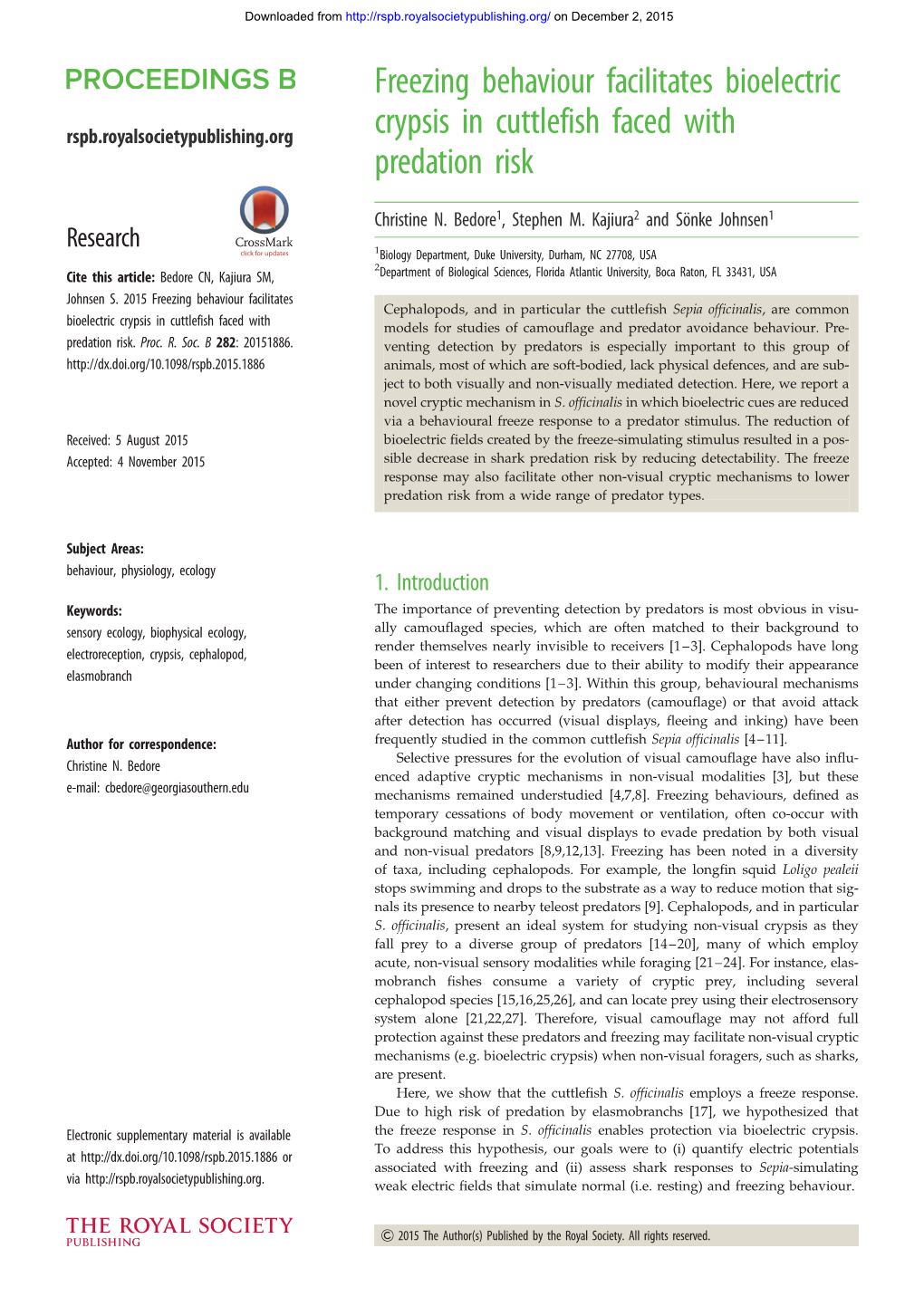 Freezing Behaviour Facilitates Bioelectric Crypsis in Cuttlefish Faced