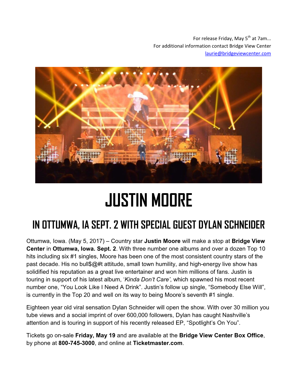 Justin Moore in Ottumwa, Ia Sept