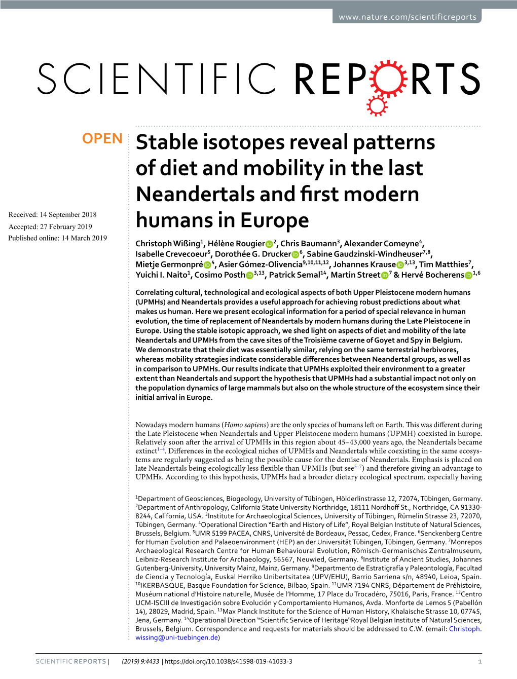 Stable Isotopes Reveal Patterns of Diet and Mobility in the Last Neandertals and First Modern Humans in Europe