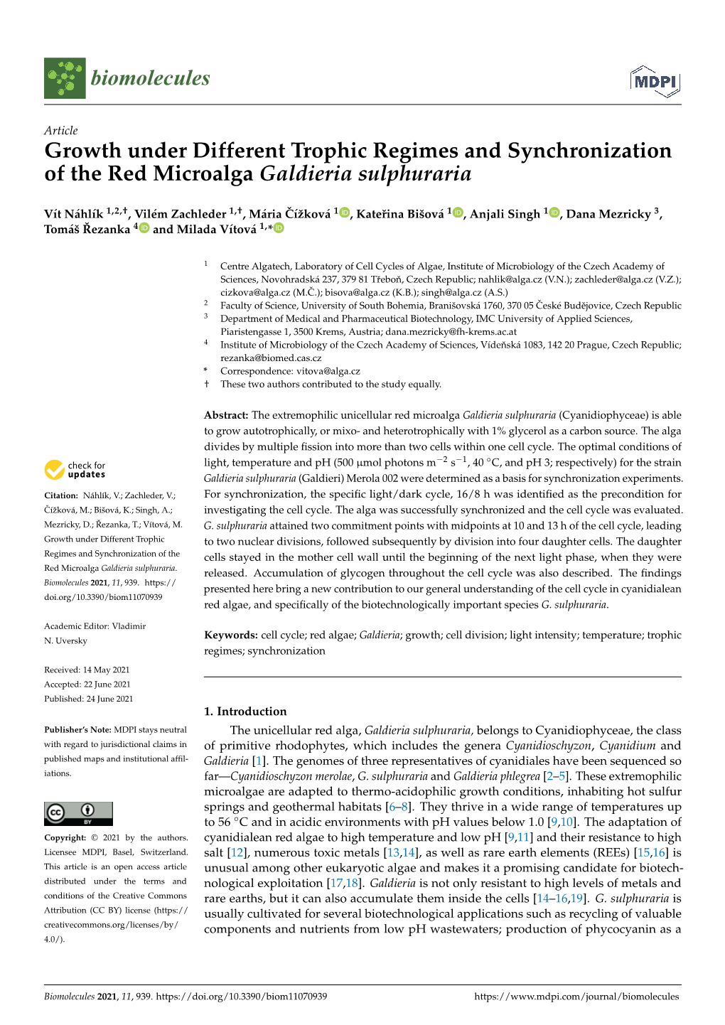 Growth Under Different Trophic Regimes and Synchronization of the Red Microalga Galdieria Sulphuraria