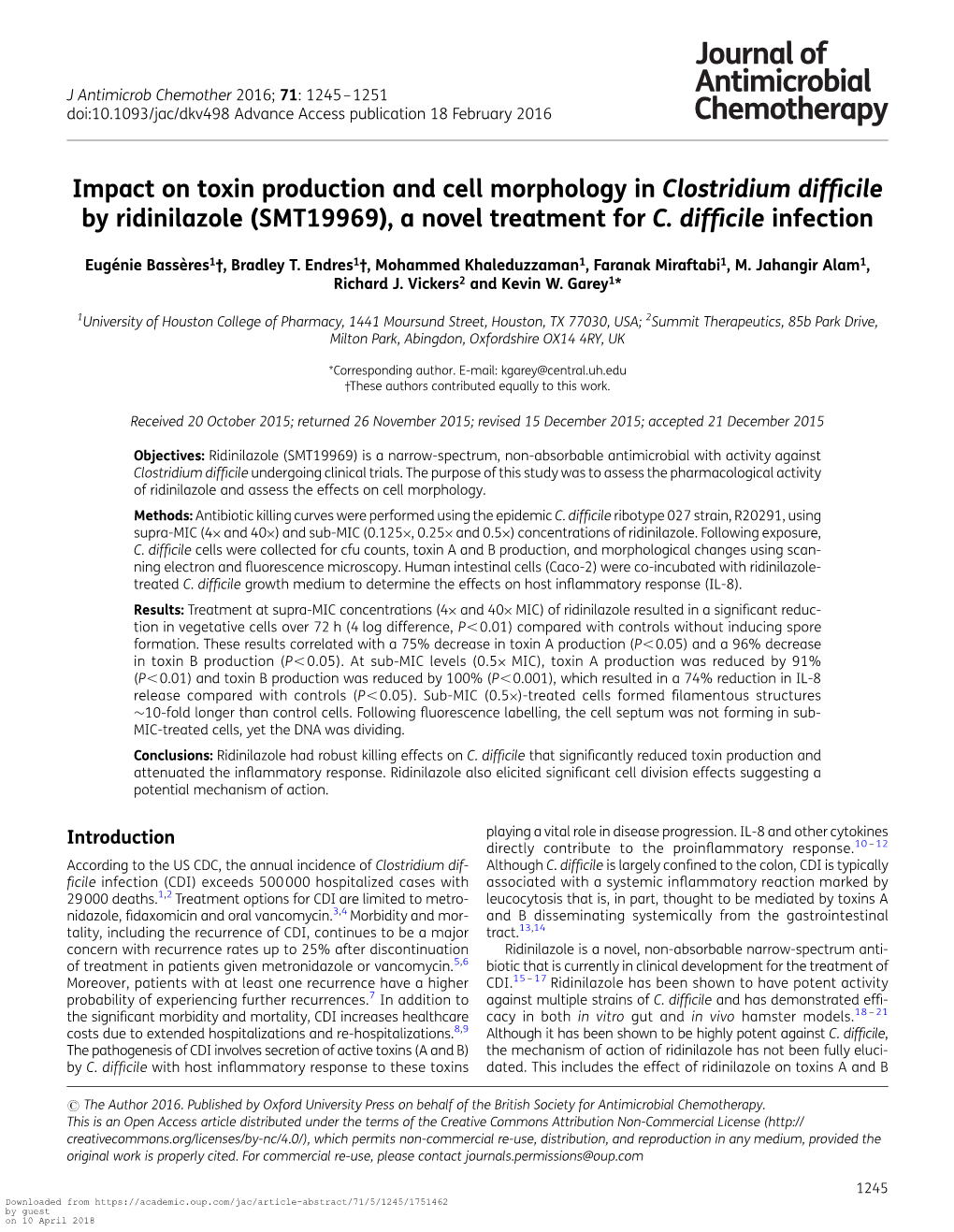 Impact on Toxin Production and Cell Morphology in Clostridium Difﬁcile by Ridinilazole (SMT19969), a Novel Treatment for C