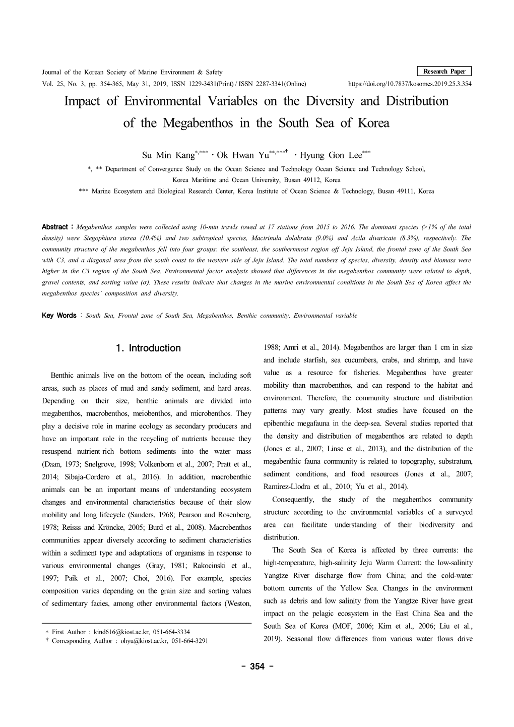 Impact of Environmental Variables on the Diversity and Distribution of the Megabenthos in the South Sea of Korea