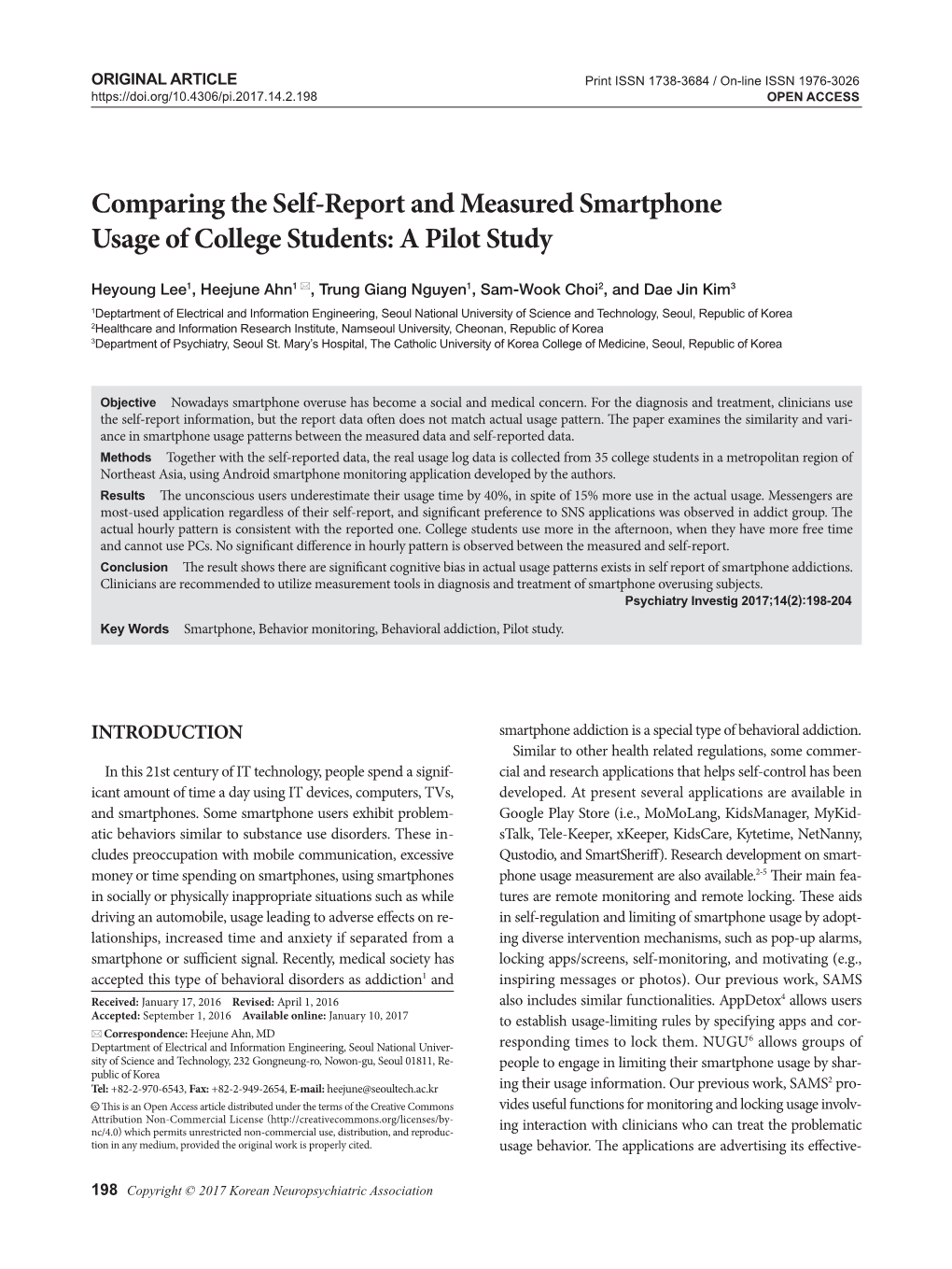 Comparing the Self-Report and Measured Smartphone Usage of College Students: a Pilot Study