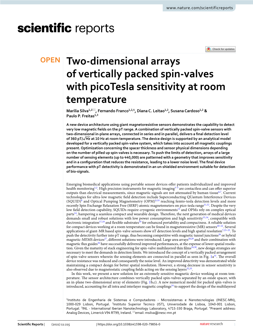 Two-Dimensional Arrays of Vertically Packed Spin-Valves With
