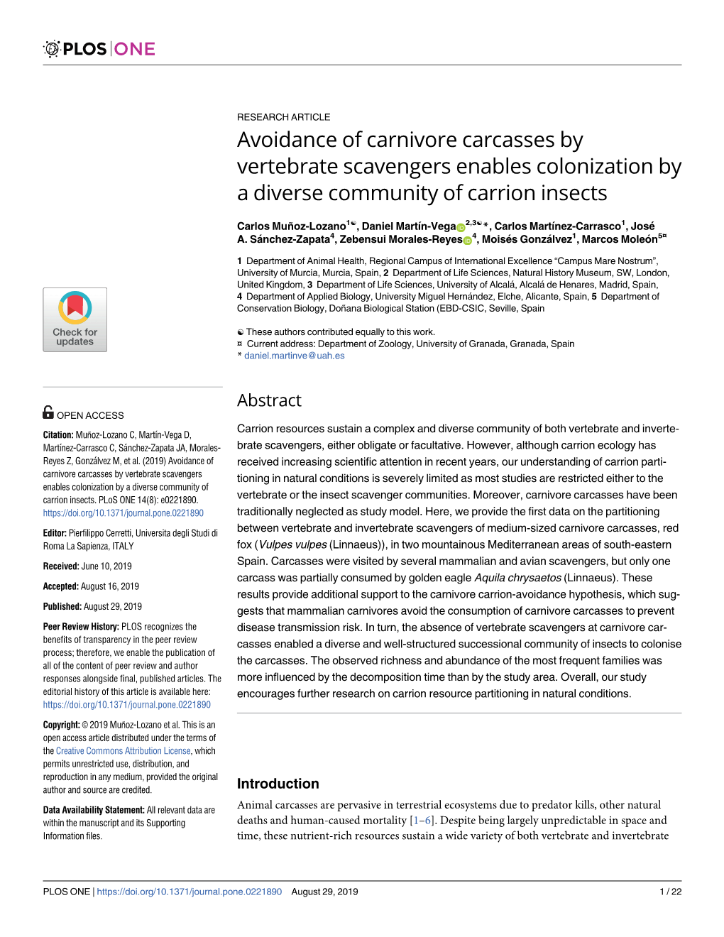 Avoidance of Carnivore Carcasses by Vertebrate Scavengers Enables Colonization by a Diverse Community of Carrion Insects