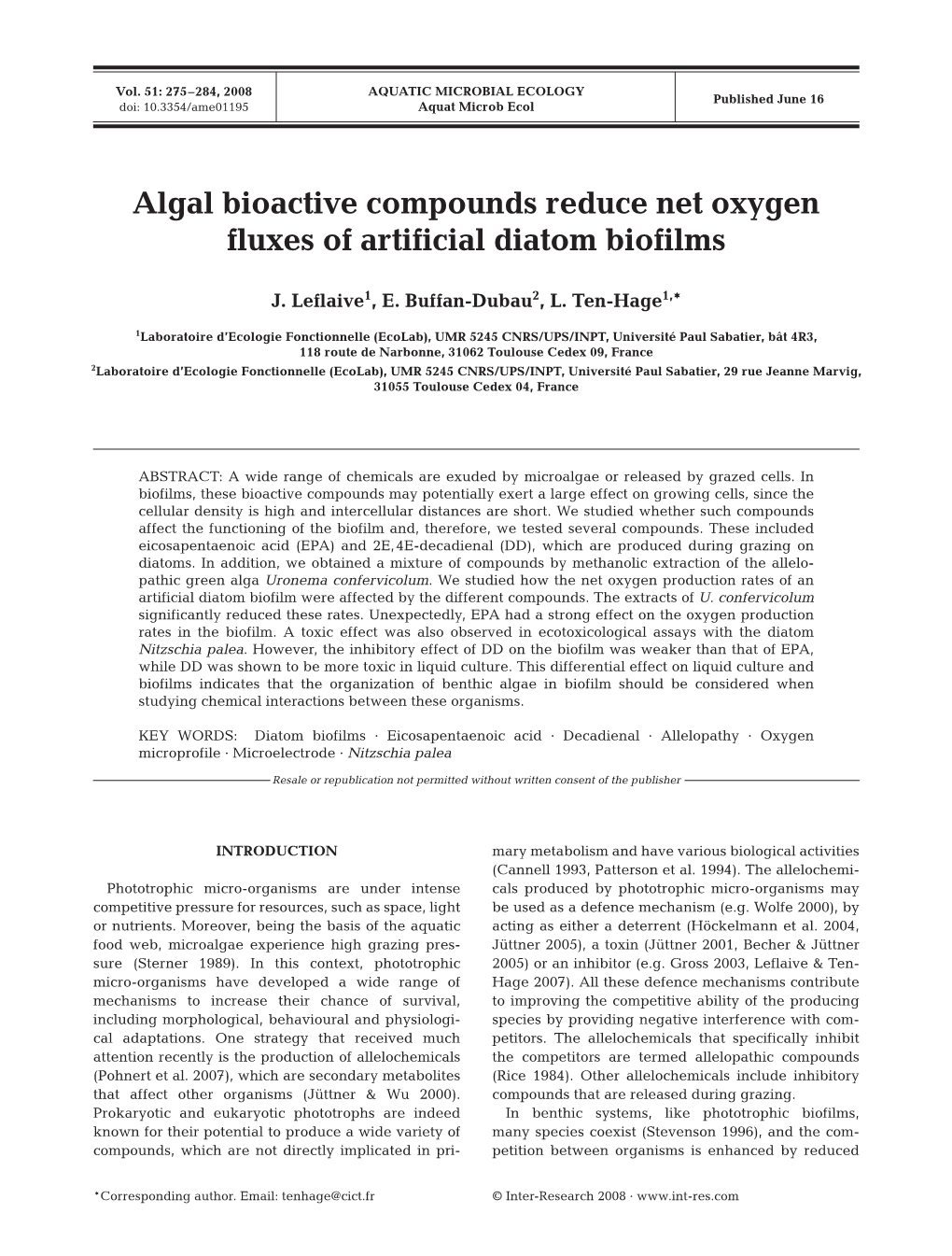 Algal Bioactive Compounds Reduce Net Oxygen Fluxes of Artificial Diatom Biofilms