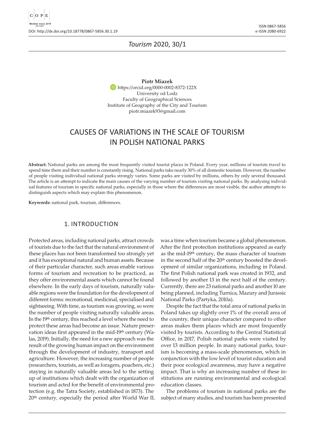 Causes of Variations in the Scale of Tourism in Polish National Parks