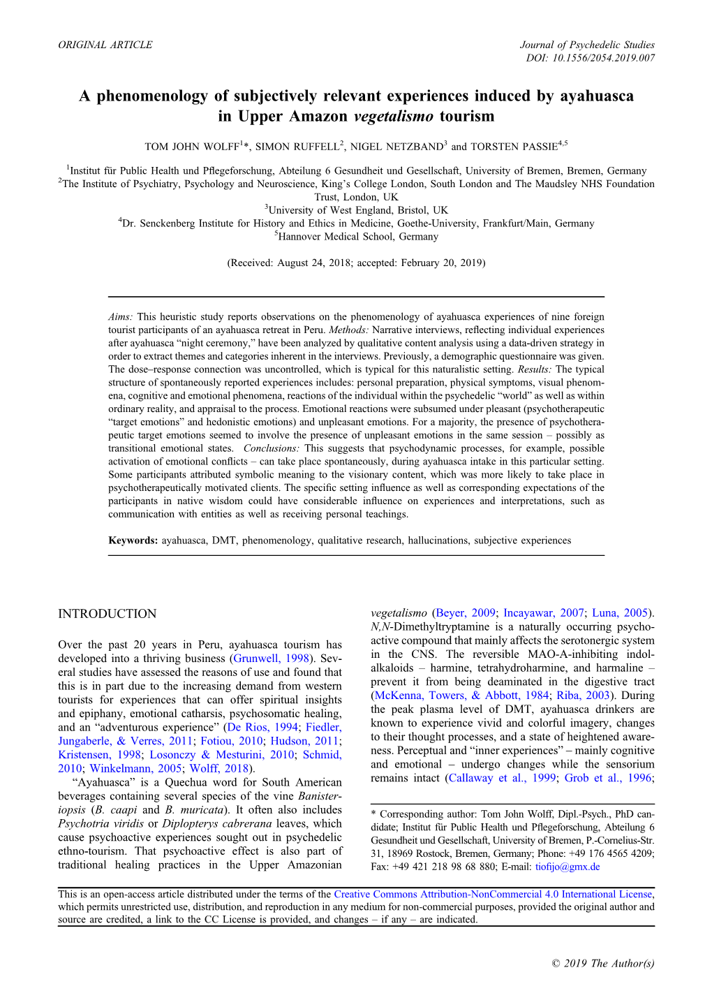 A Phenomenology of Subjectively Relevant Experiences Induced by Ayahuasca in Upper Amazon Vegetalismo Tourism