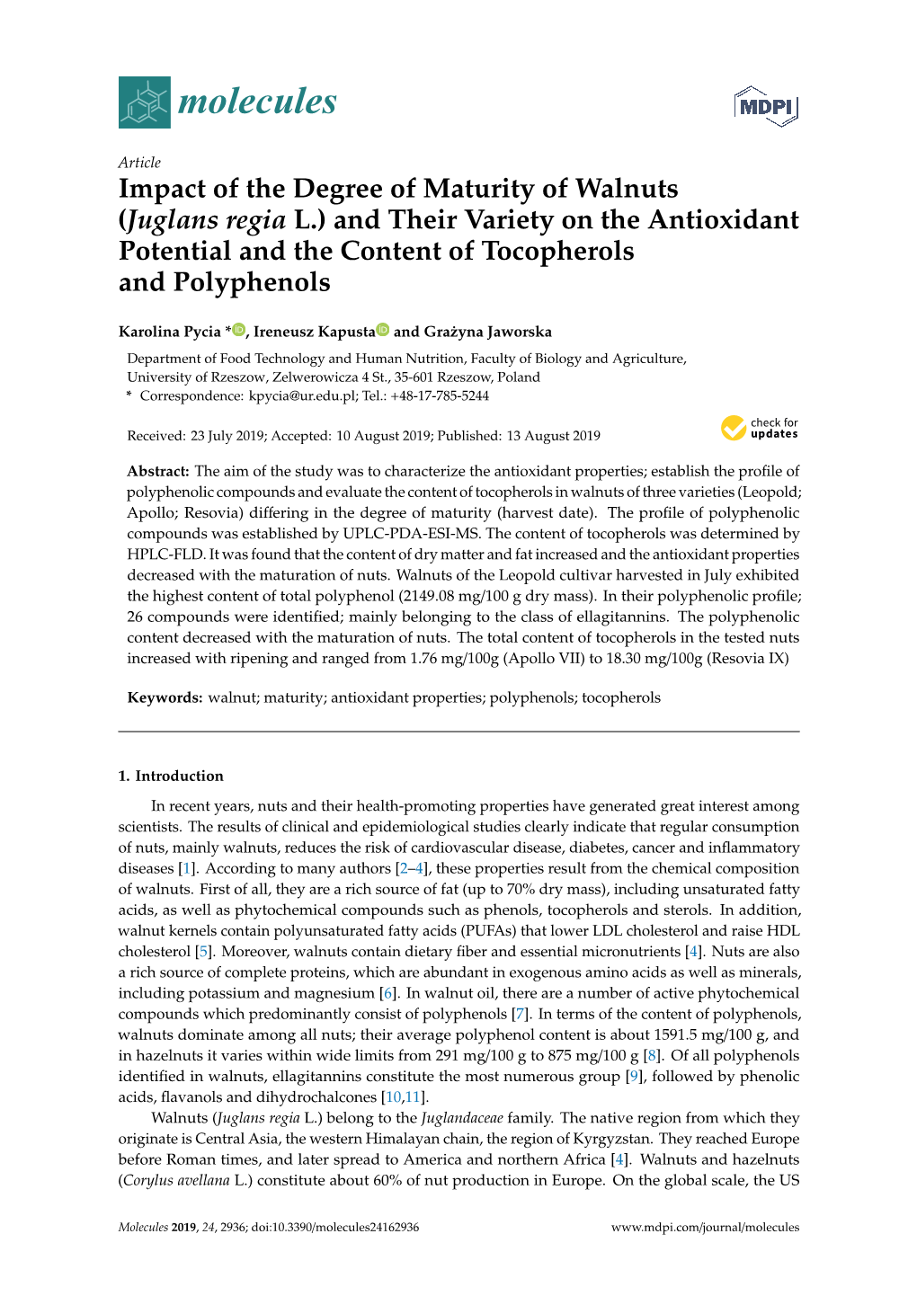 Impact of the Degree of Maturity of Walnuts (Juglans Regia L.) and Their Variety on the Antioxidant Potential and the Content of Tocopherols and Polyphenols