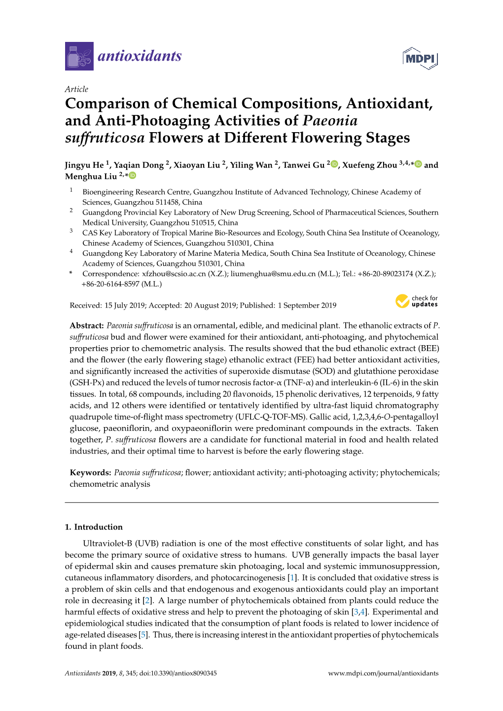 Comparison of Chemical Compositions, Antioxidant, and Anti-Photoaging Activities of Paeonia Suﬀruticosa Flowers at Diﬀerent Flowering Stages