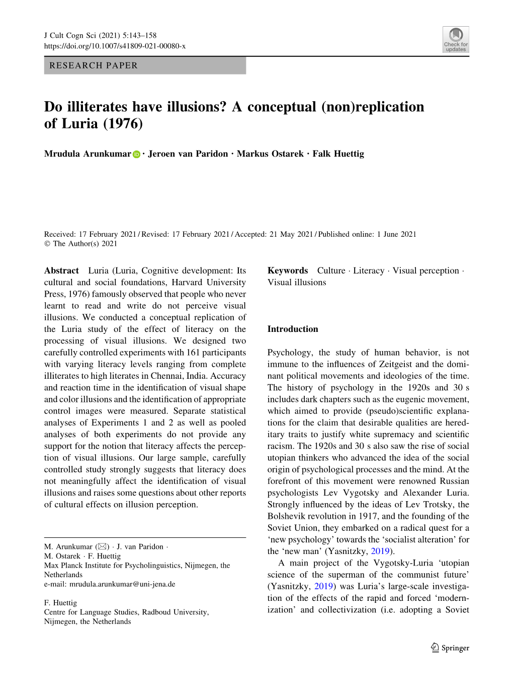 Do Illiterates Have Illusions? a Conceptual (Non)Replication of Luria (1976)