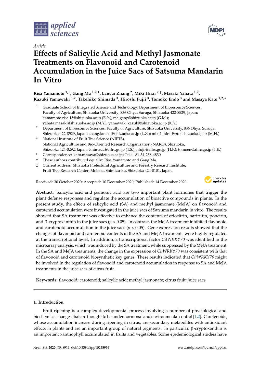 Effects of Salicylic Acid and Methyl Jasmonate Treatments on Flavonoid and Carotenoid Accumulation in the Juice Sacs of Satsuma