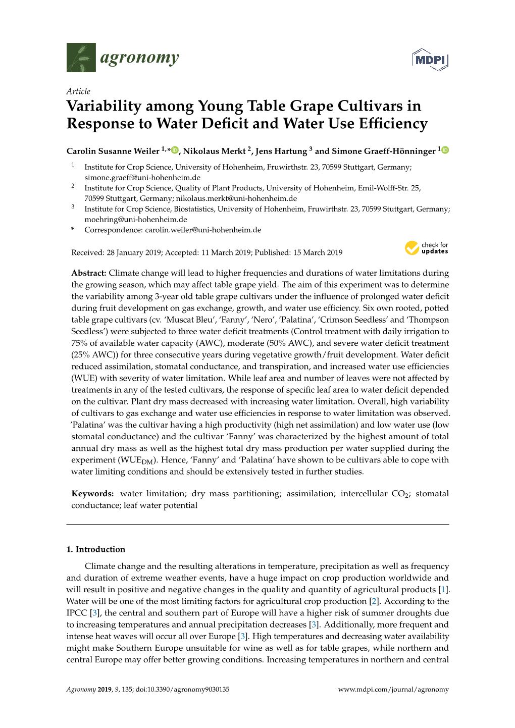 Variability Among Young Table Grape Cultivars in Response to Water Deﬁcit and Water Use Efﬁciency