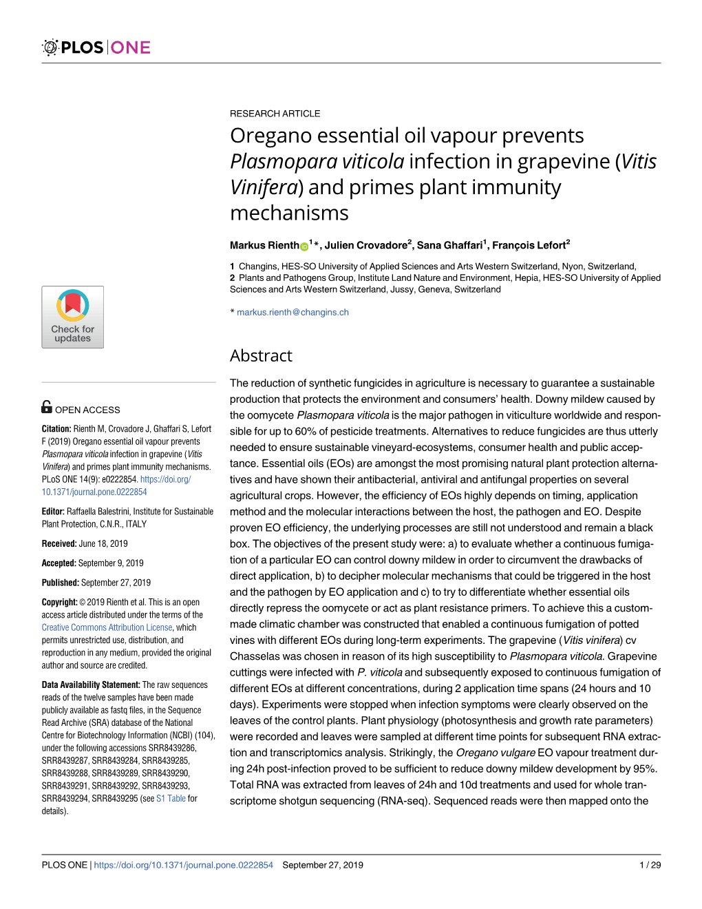 Oregano Essential Oil Vapour Prevents Plasmopara Viticola Infection in Grapevine (Vitis Vinifera) and Primes Plant Immunity Mechanisms