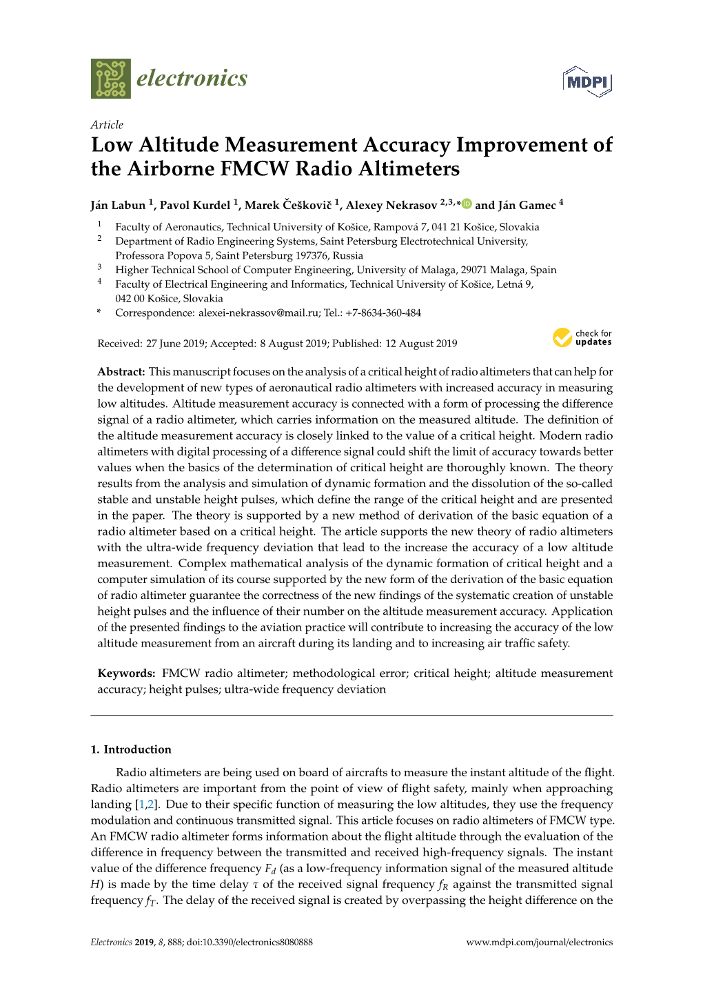 Low Altitude Measurement Accuracy Improvement of the Airborne FMCW Radio Altimeters