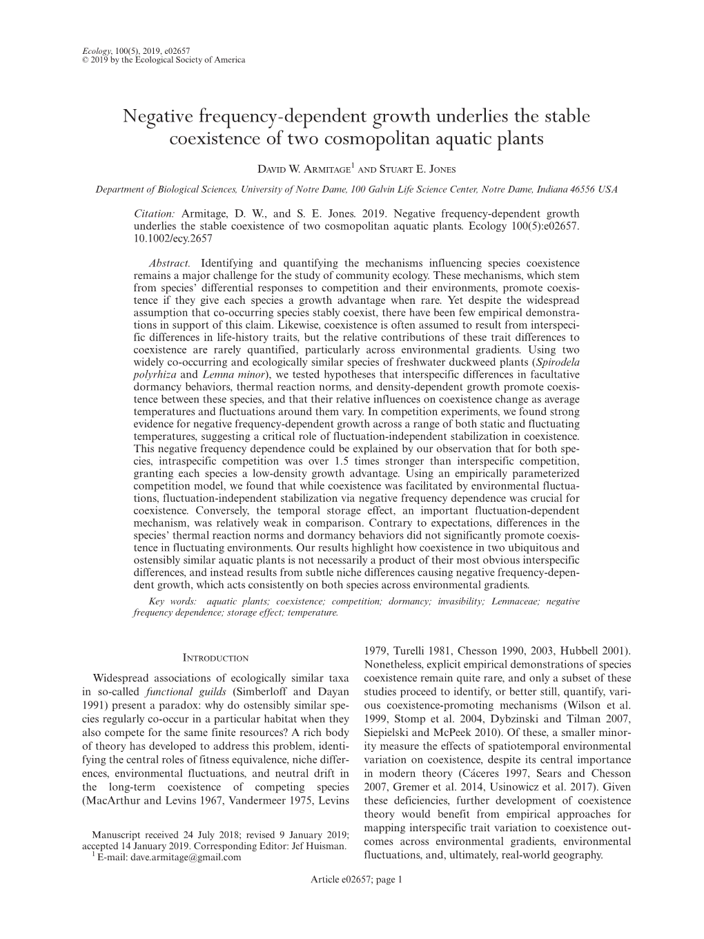 Negative Frequency-Dependent Growth Underlies the Stable Coexistence of Two Cosmopolitan Aquatic Plants