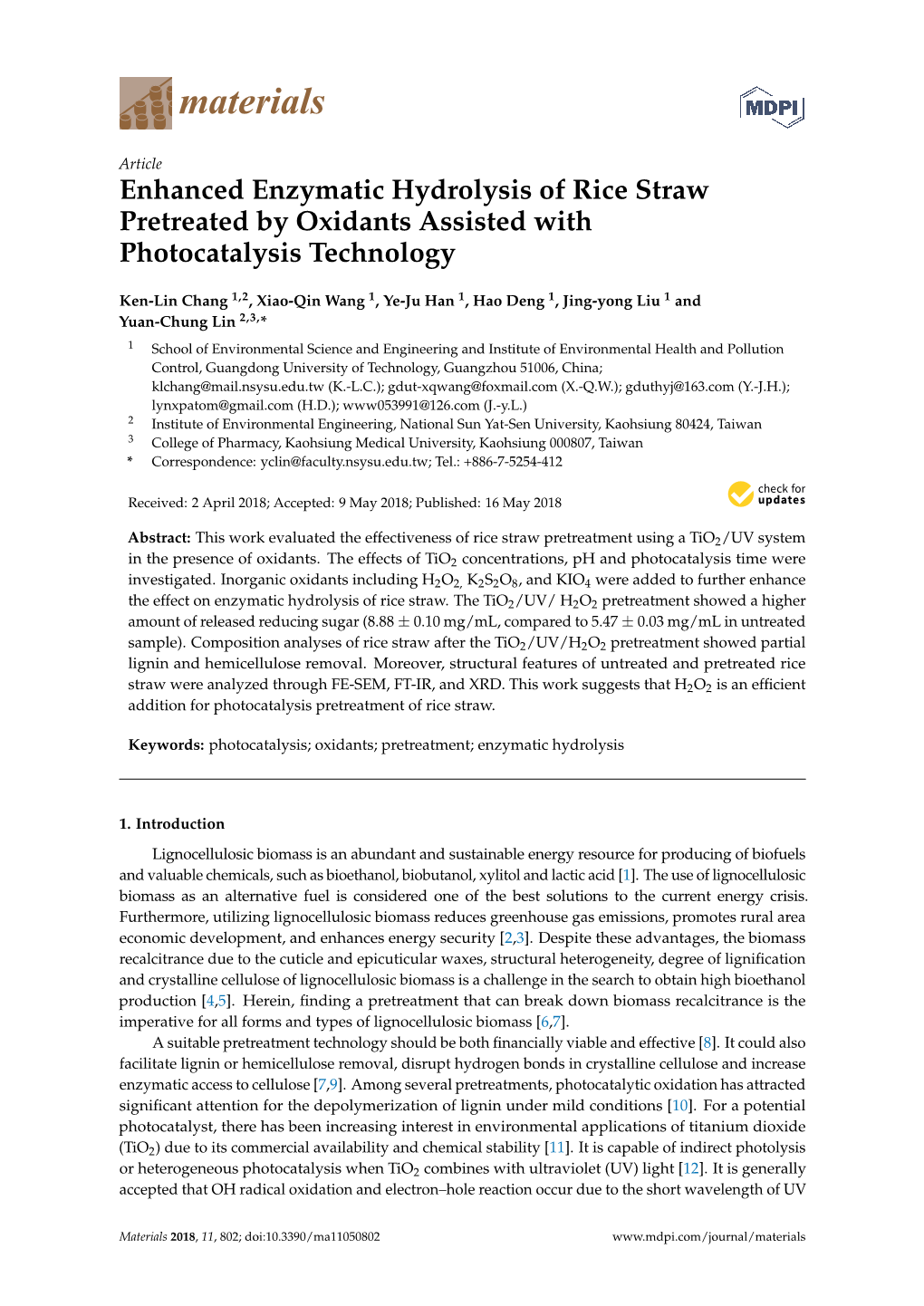 Enhanced Enzymatic Hydrolysis of Rice Straw Pretreated by Oxidants Assisted with Photocatalysis Technology