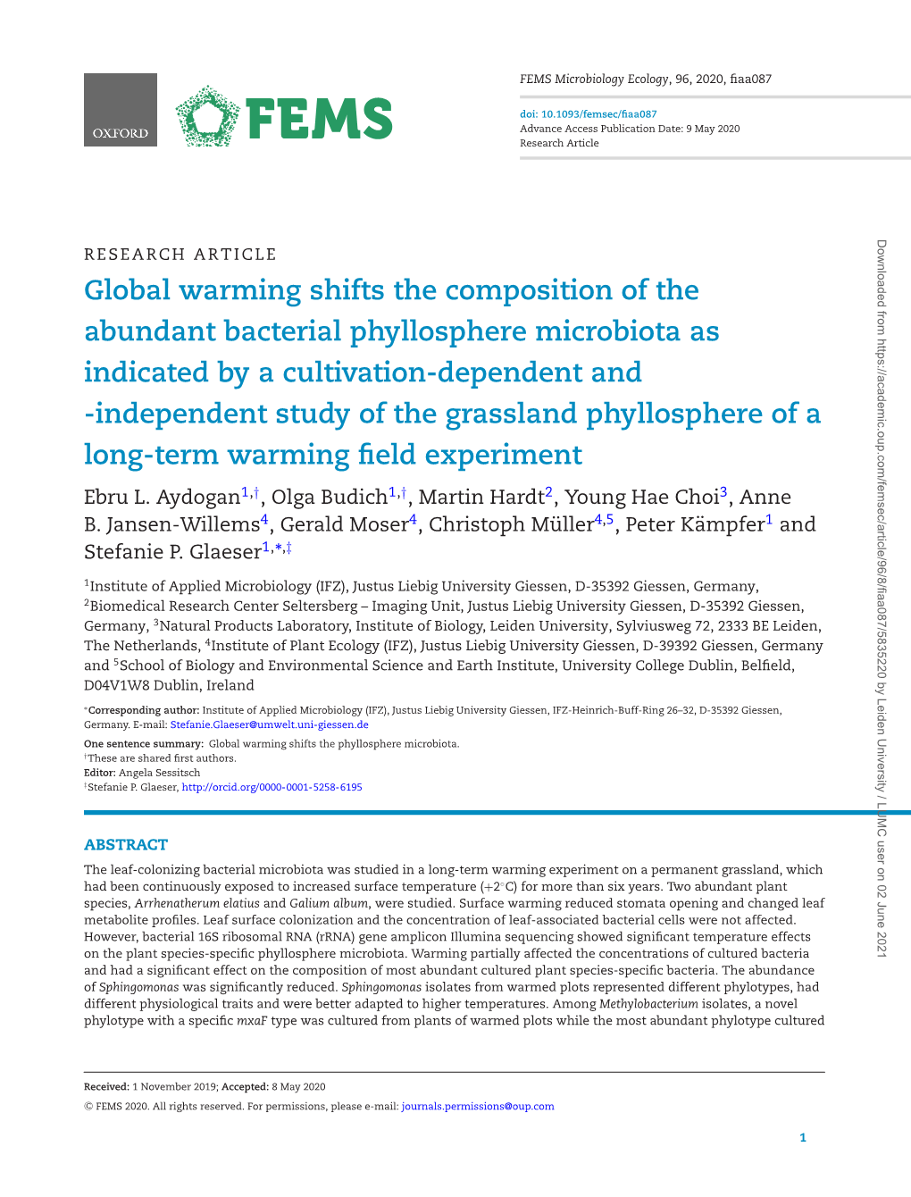 Global Warming Shifts the Composition of the Abundant Bacterial