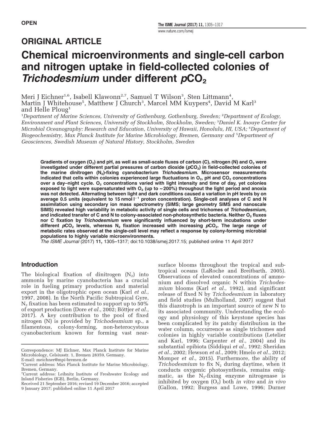 Chemical Microenvironments and Single-Cell Carbon and Nitrogen Uptake in Field-Collected Colonies Of