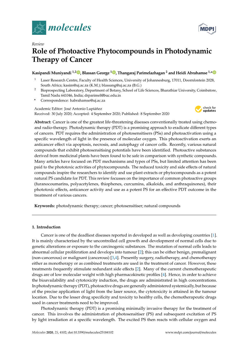 Role of Photoactive Phytocompounds in Photodynamic Therapy of Cancer