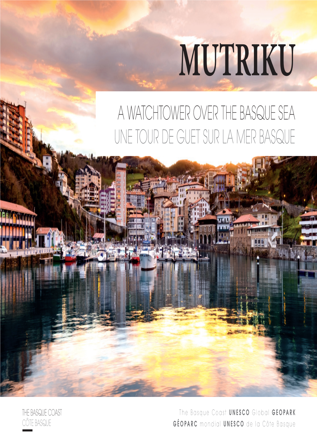 Une Tour De Guet Sur La Mer Basque
