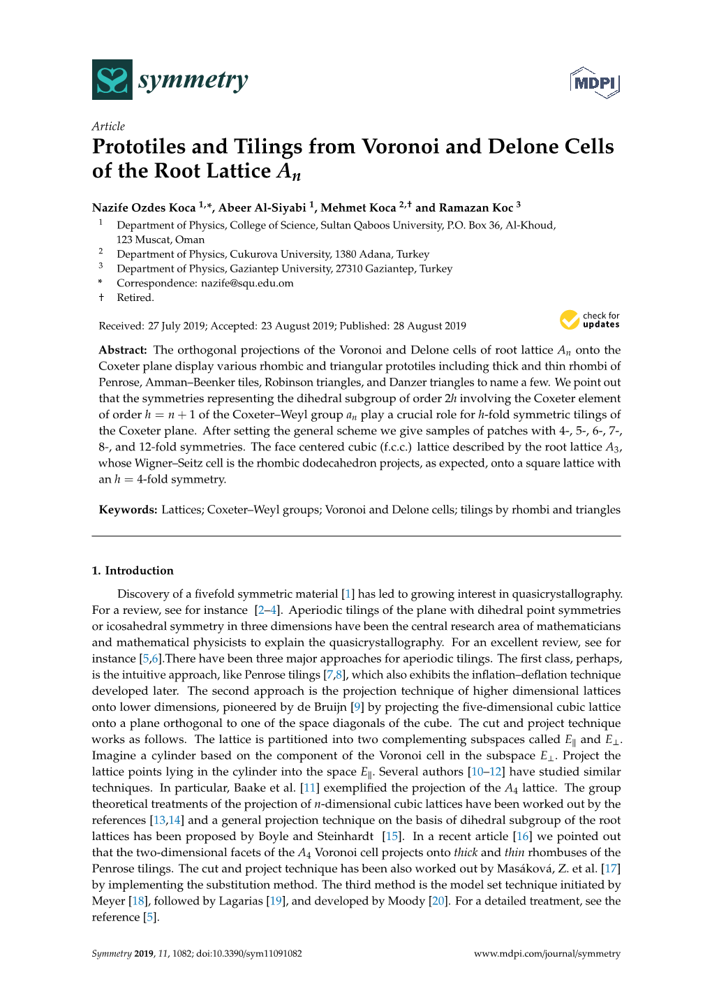 Prototiles and Tilings from Voronoi and Delone Cells of the Root Lattice An