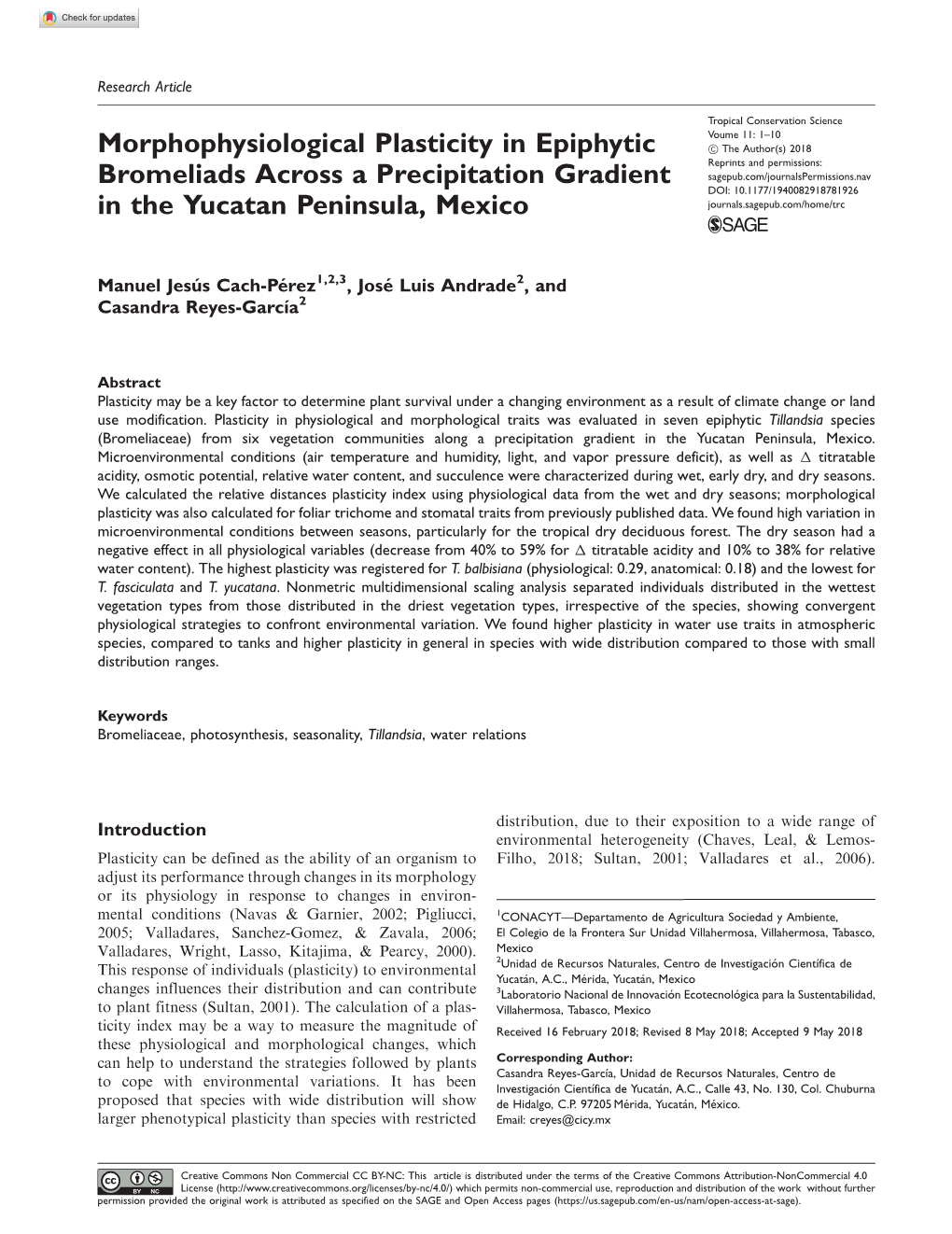 Morphophysiological Plasticity in Epiphytic