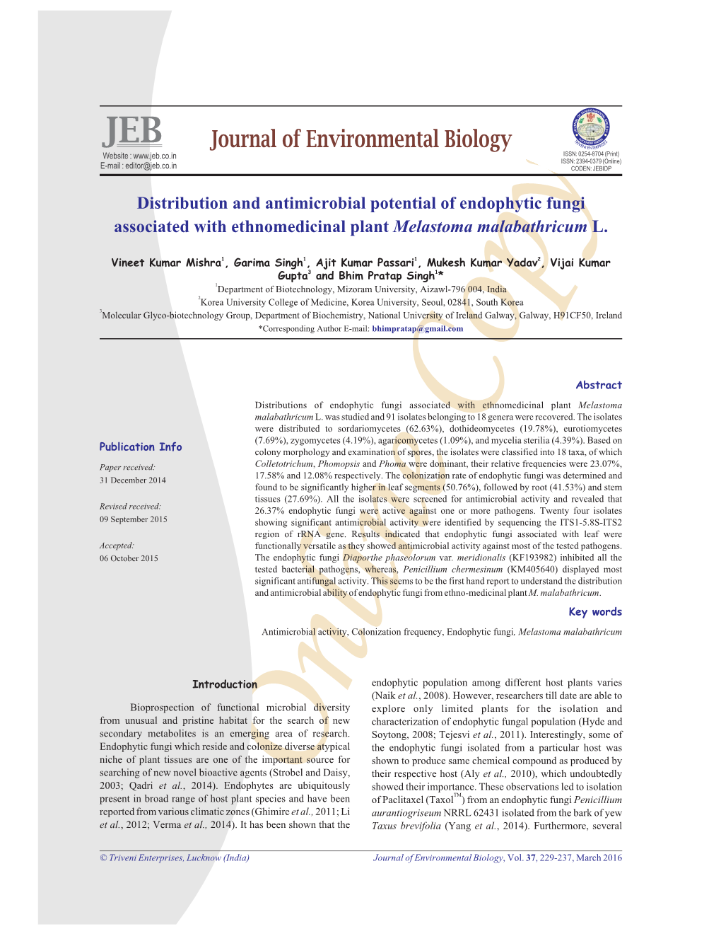 Paper Received: Colletotrichum, Phomopsis and Phoma Were Dominant, Their Relative Frequencies Were 23.07%, 31 December 2014 17.58% and 12.08% Respectively