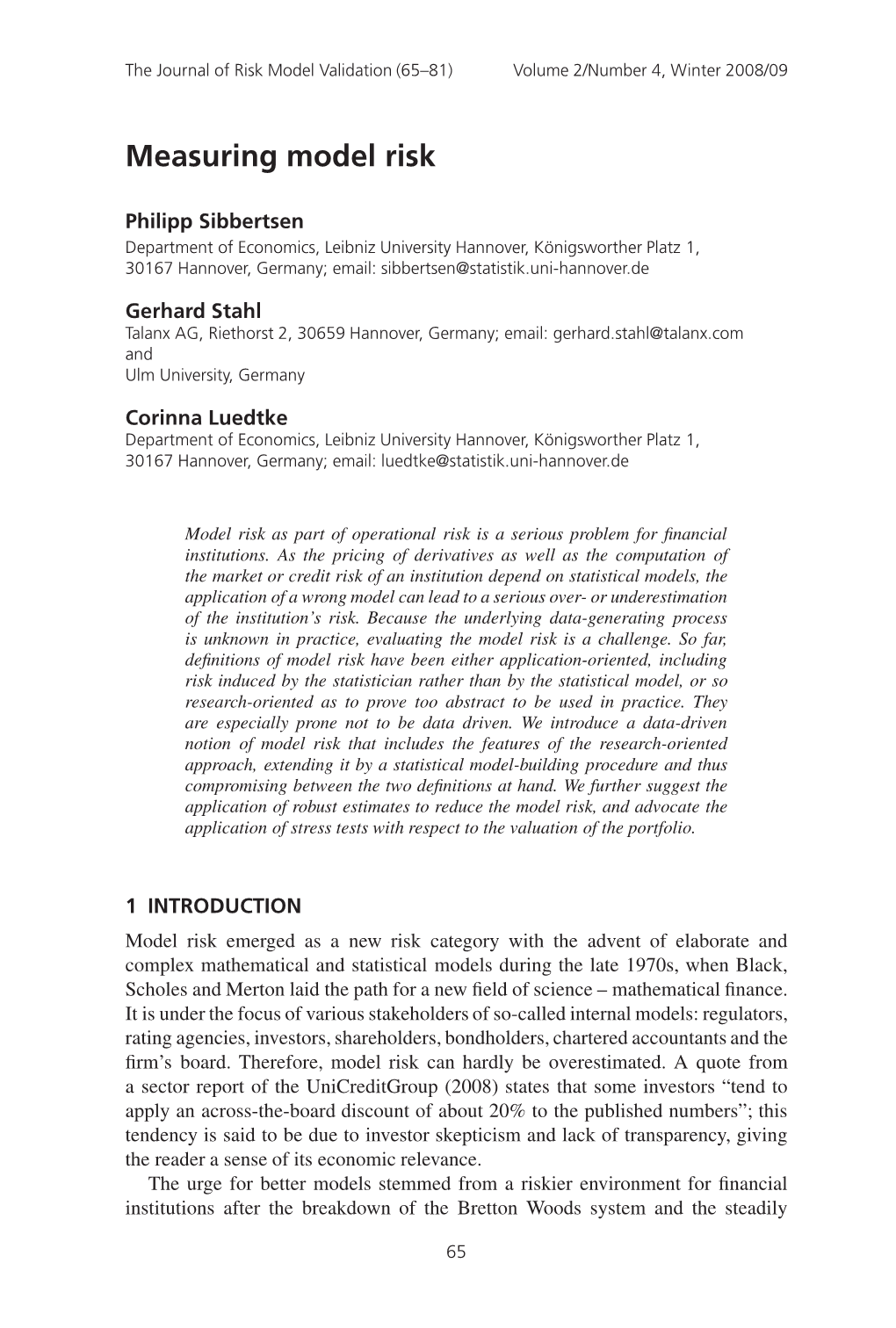 Measuring Model Risk