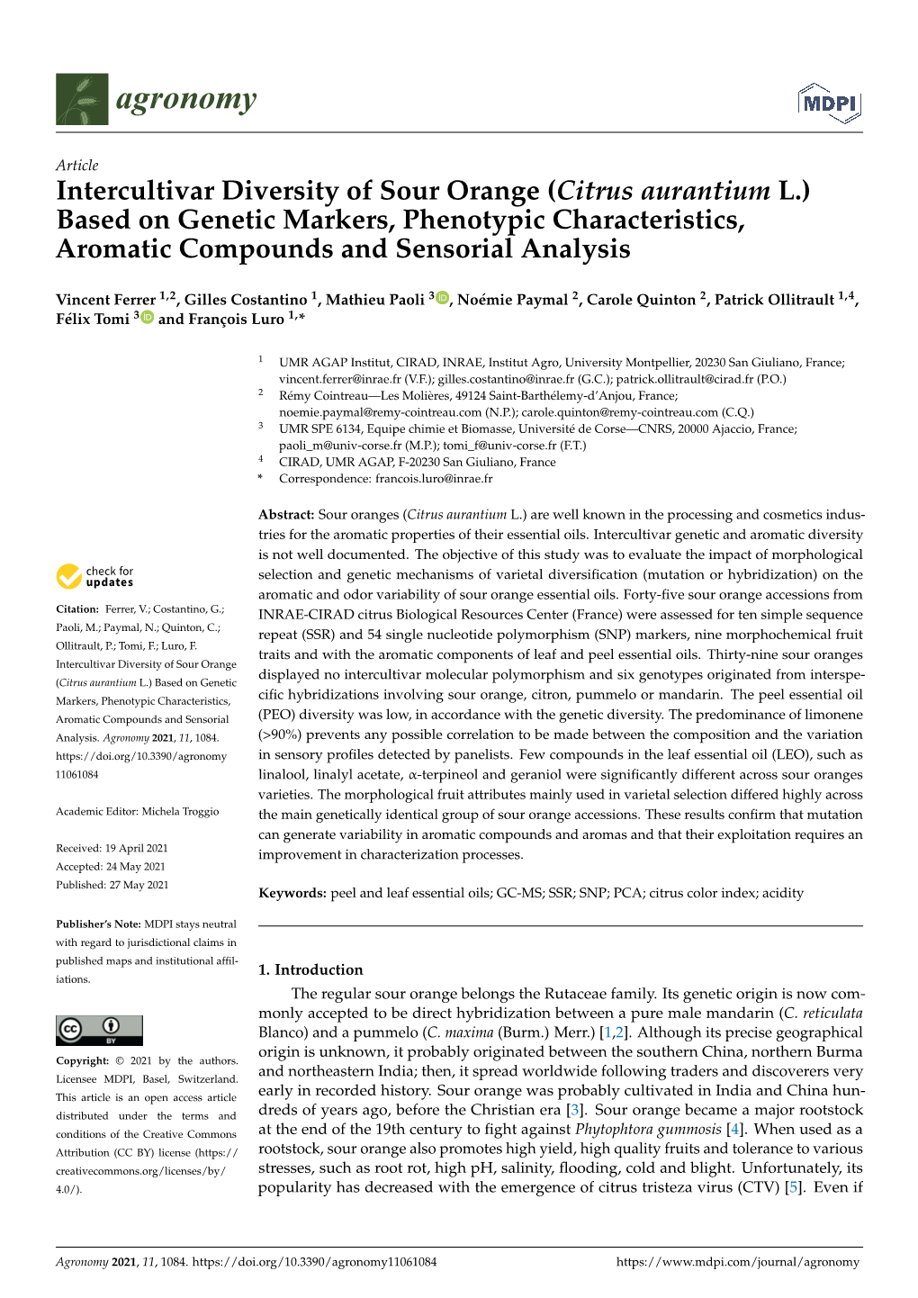 Citrus Aurantium L.) Based on Genetic Markers, Phenotypic Characteristics, Aromatic Compounds and Sensorial Analysis