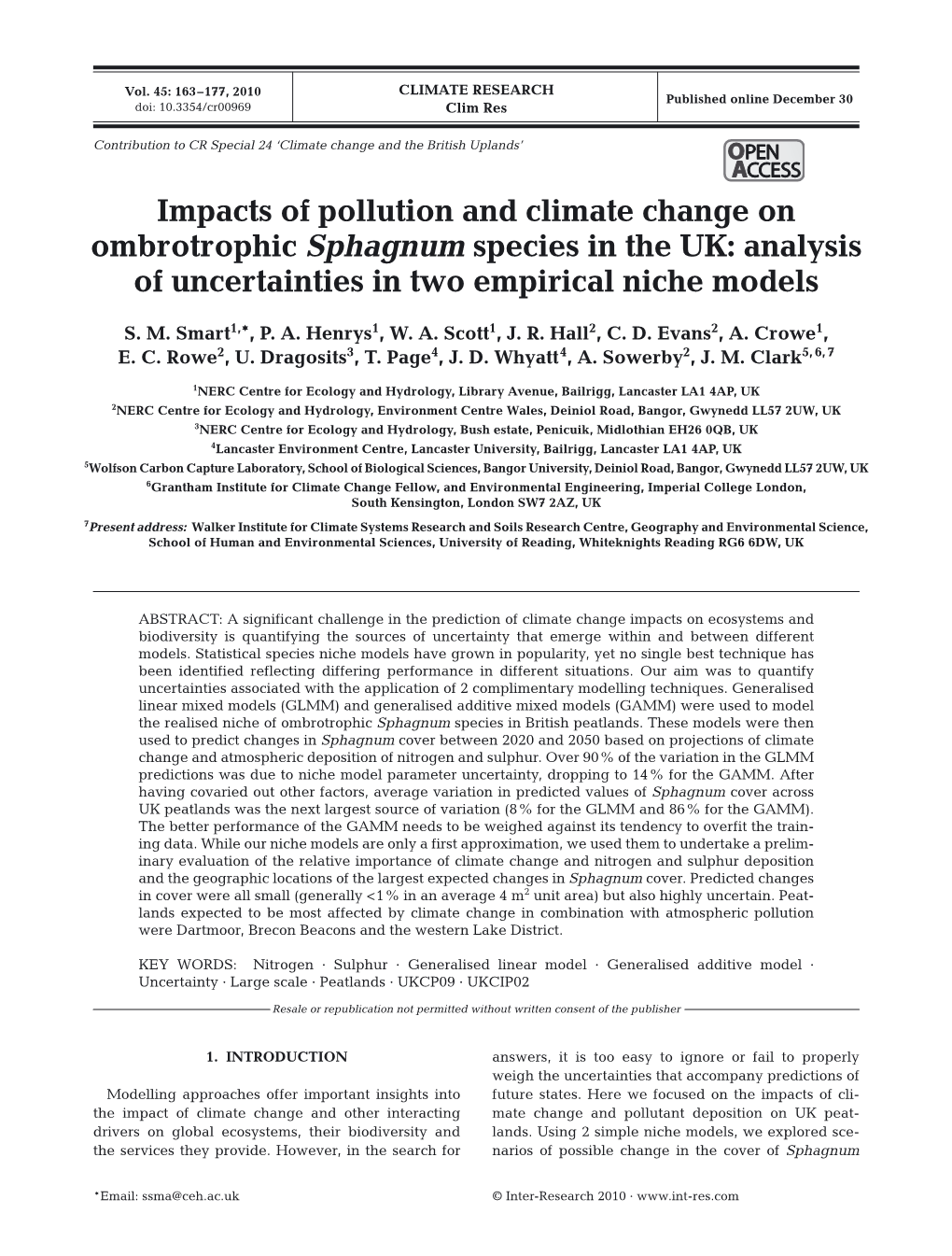 Impacts of Pollution and Climate Change on Ombrotrophic Sphagnum Species in the UK: Analysis of Uncertainties in Two Empirical Niche Models