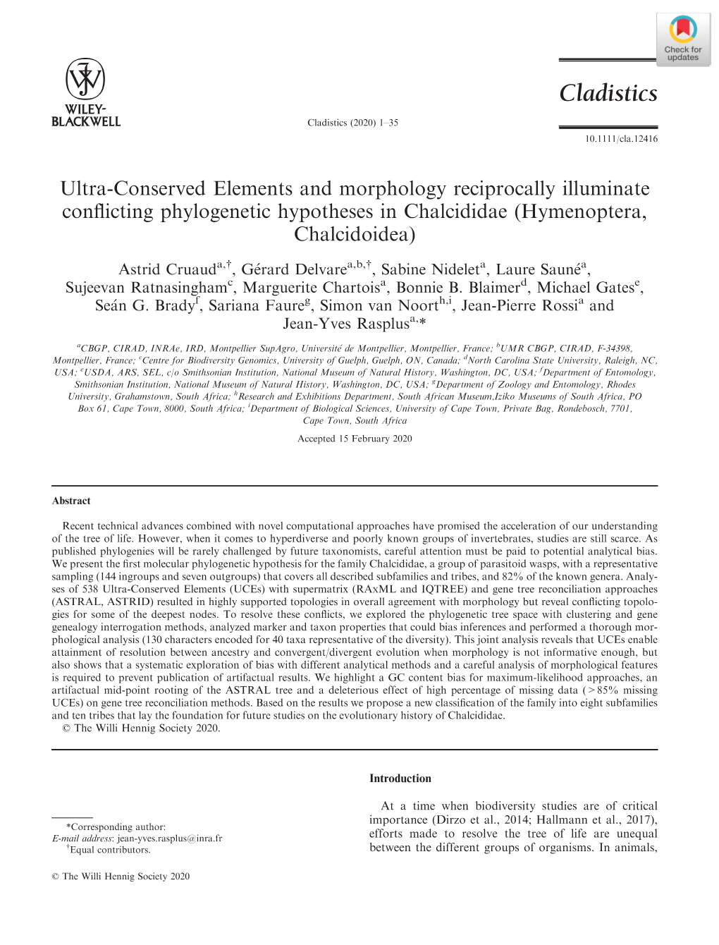 Ultra‐Conserved Elements and Morphology Reciprocally Illuminate