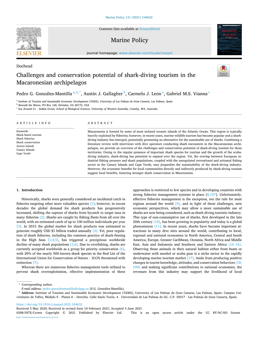 Challenges and Conservation Potential of Shark-Diving Tourism in the Macaronesian Archipelagos